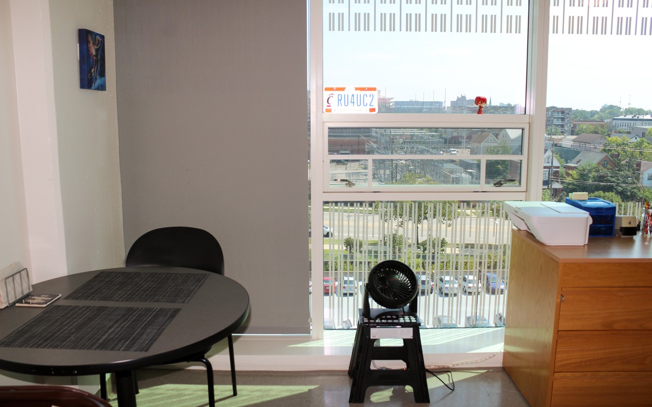 Dining area and window in Scioto Hall single room